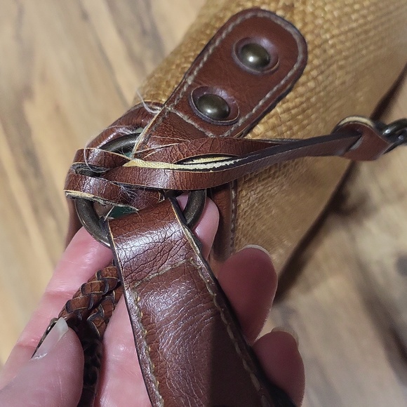 FOSSIL 75062 Woven Tan & Brown Key Shoulder Bag - Picture 7 of 16